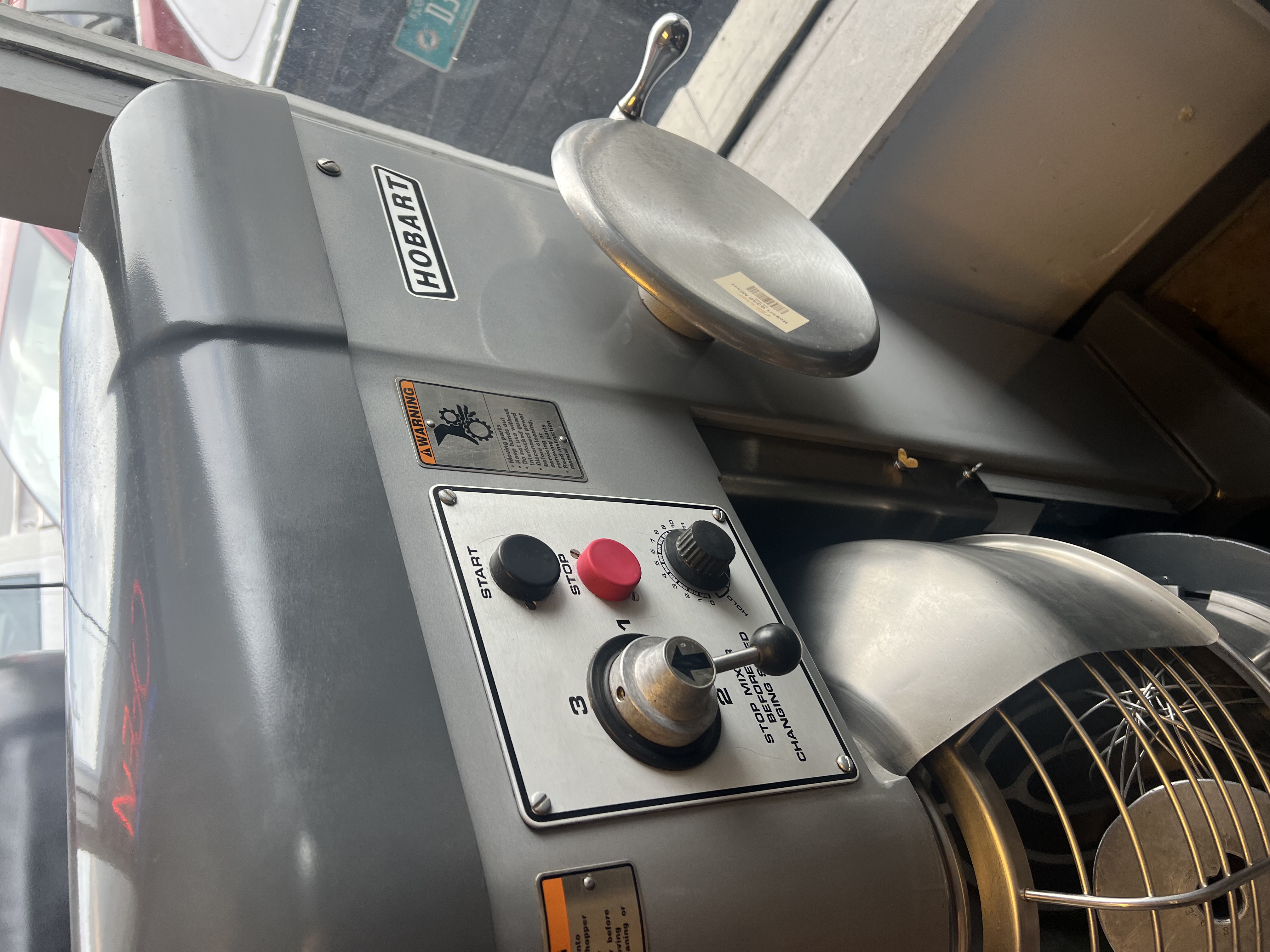 Refurbished Hobart D340 40-Quart Commercial Planetary Mixer – 3 Speed – Bowl & Attachments