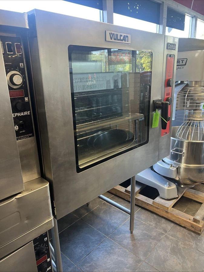Used Vulcan ABC7G-NATP Full-Size Combi-Oven, Boilerless, Natural GasVulcan ABC7G-NATP Full-Size Combi-Oven, Boilerless, Natural Gas