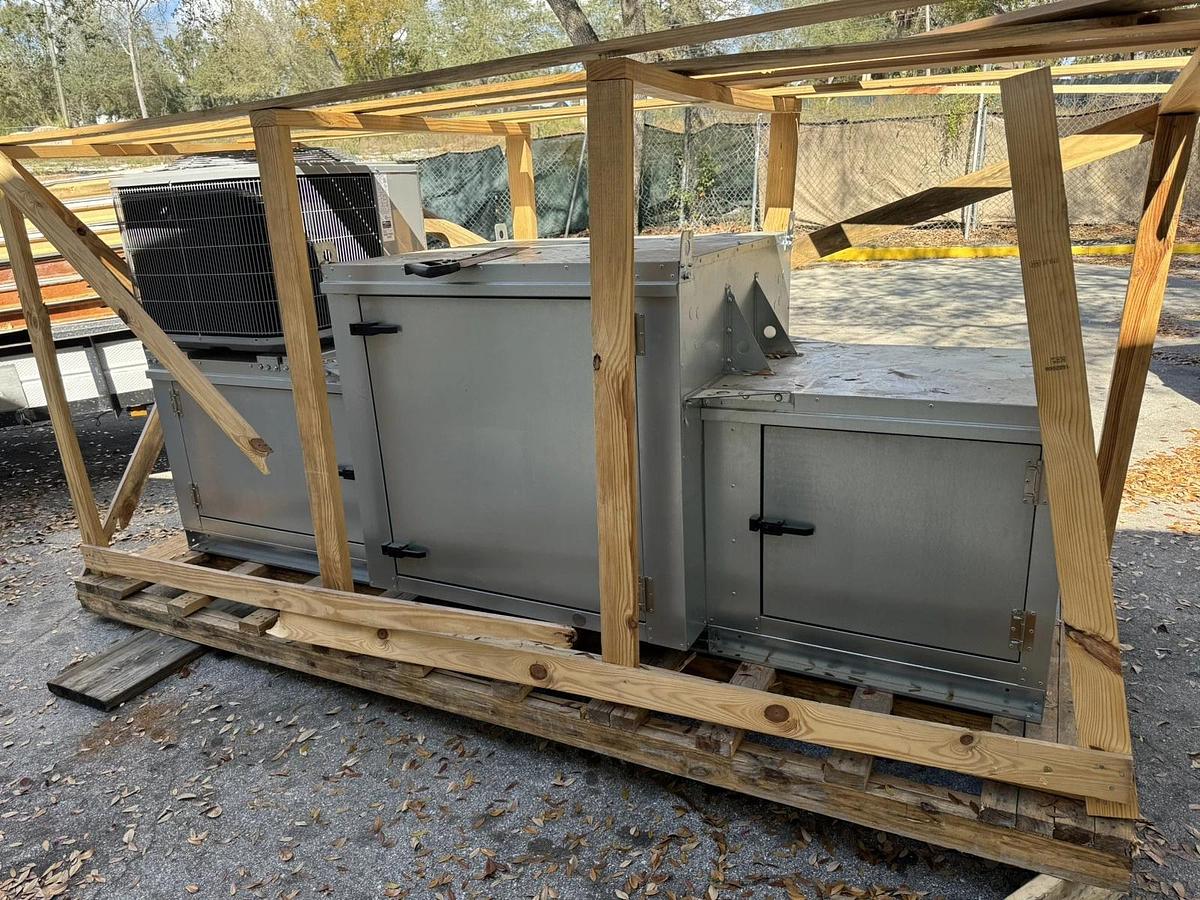 New Captive Aire Make Up Air Unit - With A/C Unit- 220v 1 Phase- 1350CFM