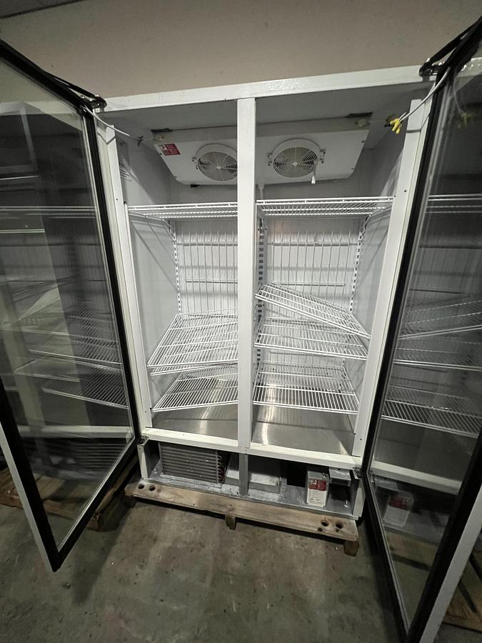 Refurbished Master-Bilt 2 Door Glass Merchandiser Refrigerator Commercial Reach-In Cooler