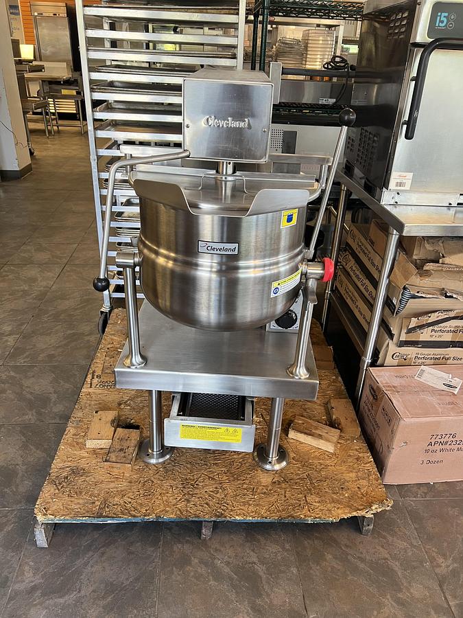 Refurbished Cleveland 40 Gallon Electric Tilting Steam Jacketed Kettle Commercial Floor Model