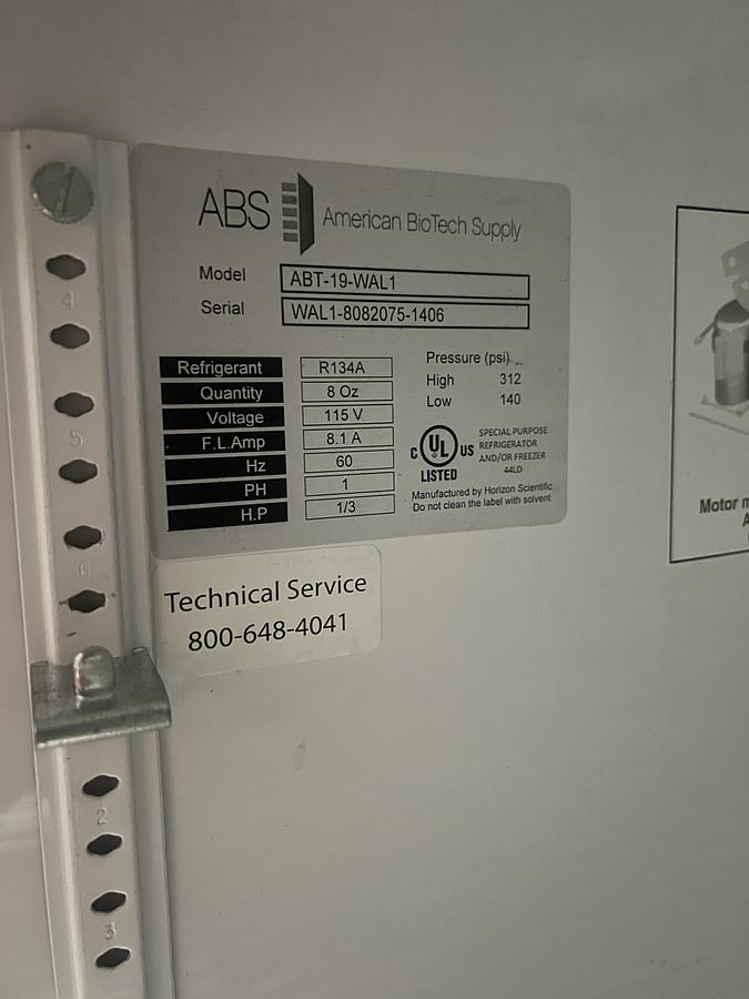 Refurbished ABS 1 Door Glass Merchandiser Commercial Refrigerator Reach-In Display Cooler