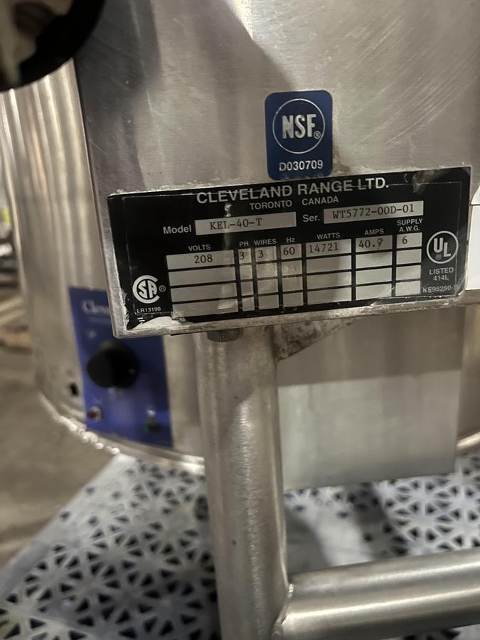 Refurbished Cleveland KEL-40-T 40 Gallon Electric Tilting Steam Jacketed Kettle Commercial