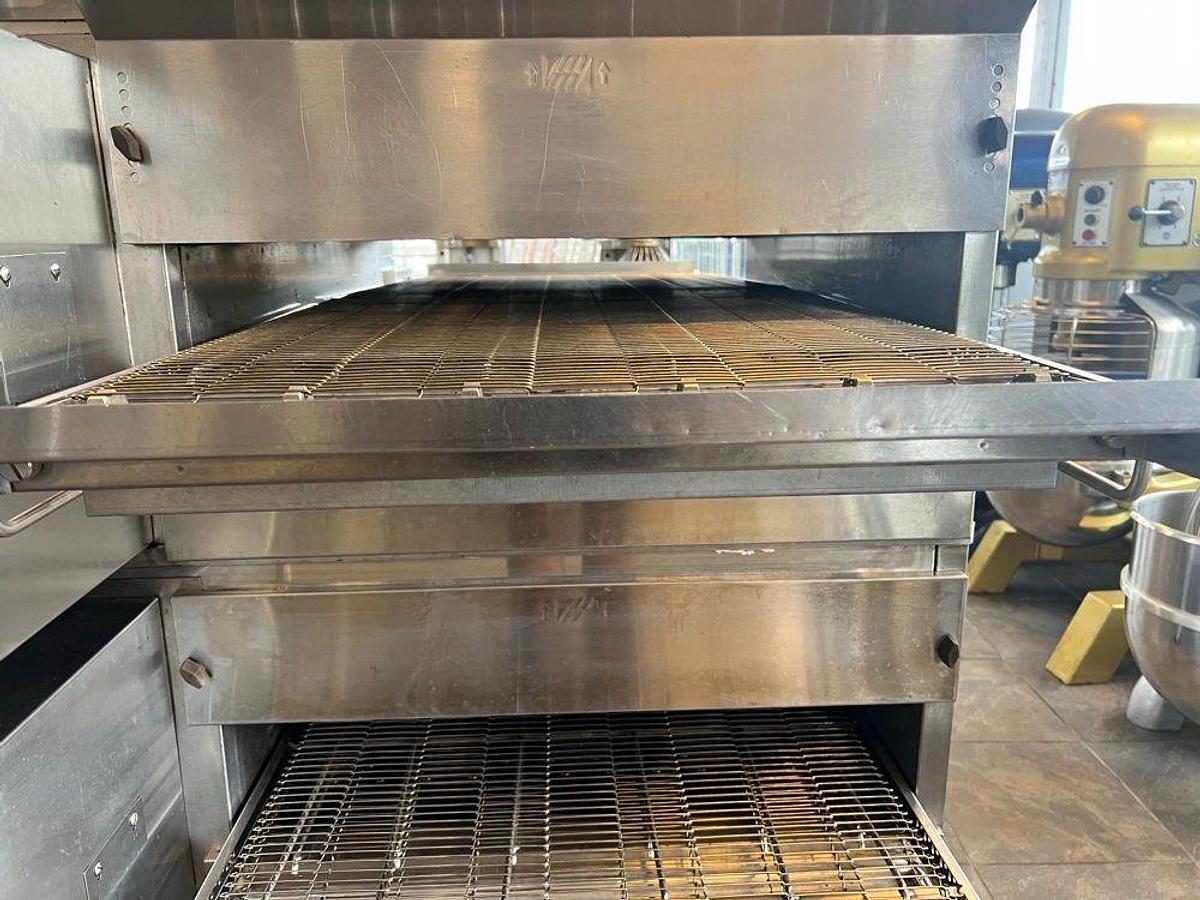 Used Middleby Marshall PS638G-2 65” Gas Double Impingement Conveyor Oven - Natural GasMiddleby Marshall PS638G-2 65” Gas Double Impingement Conveyor Oven - Natural Gas