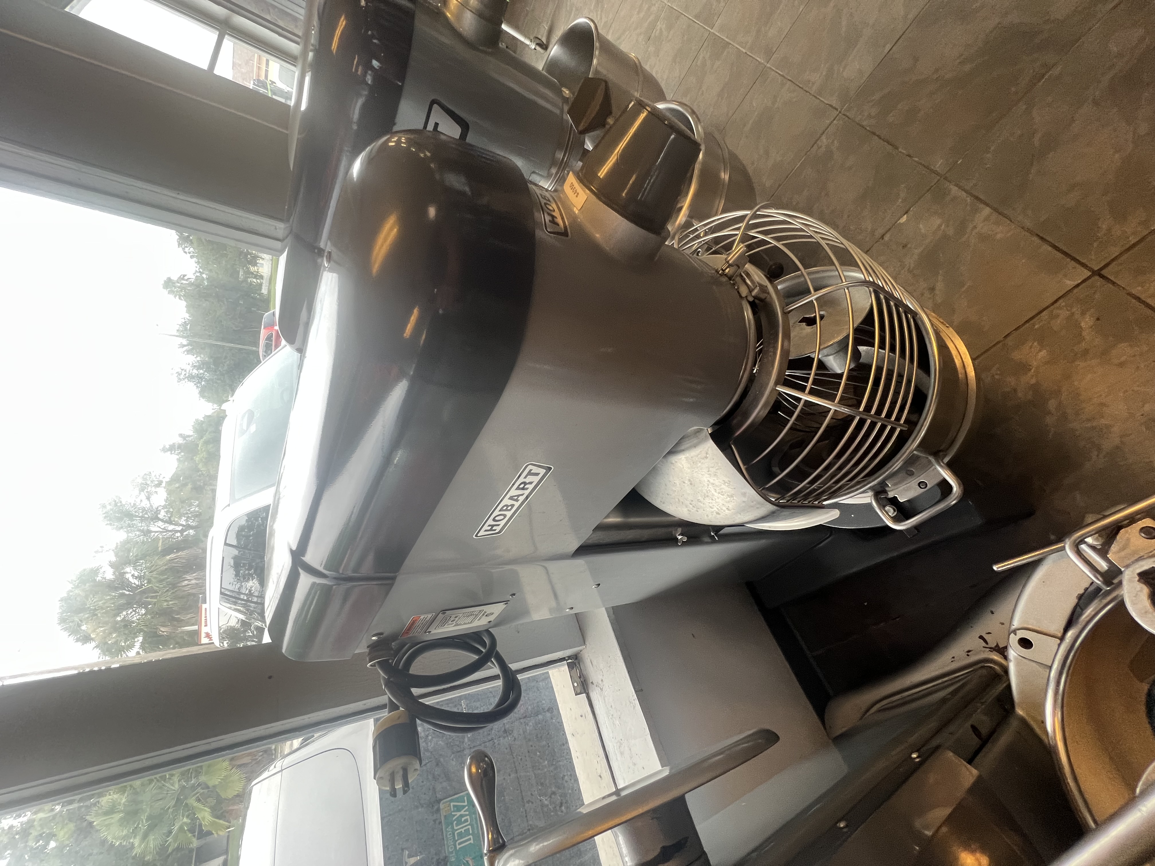 Refurbished Hobart D340 40-Quart Commercial Planetary Mixer – 3 Speed – Bowl & Attachments