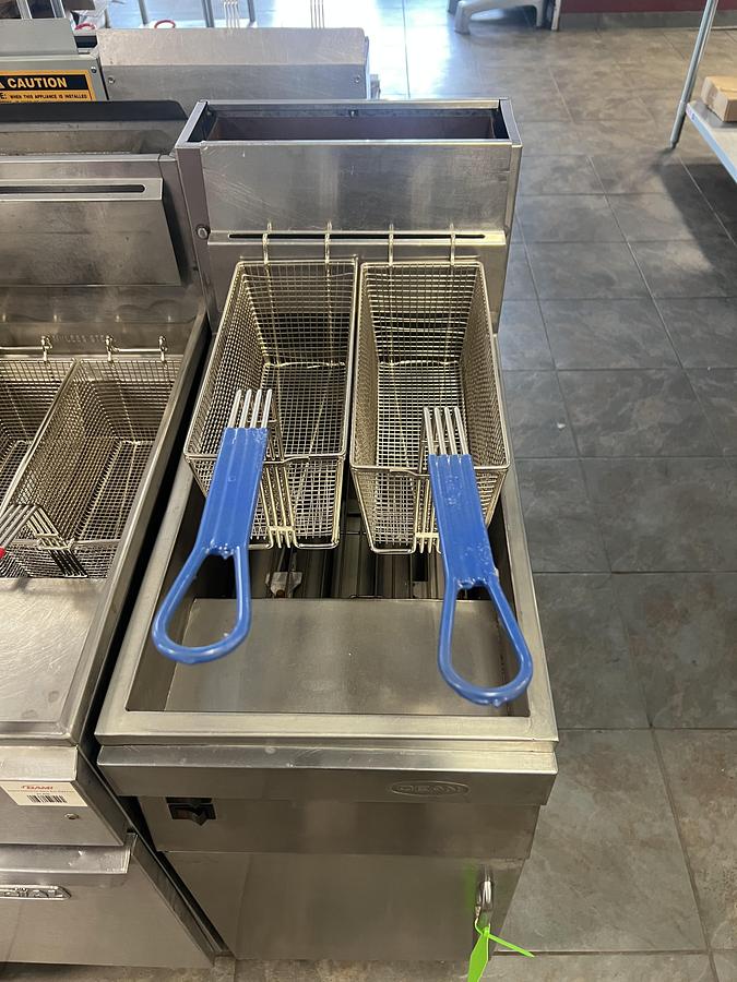 Refurbished DEAN Commercial Natural Gas Deep Fryer