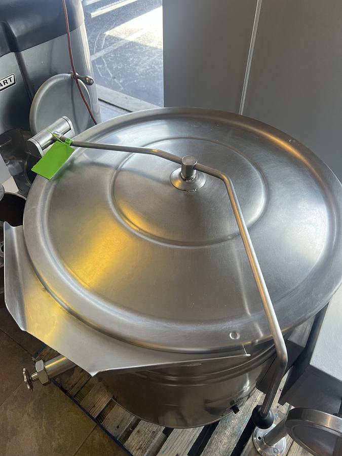 Used Cleveland KEL-40T Tilting Steam Jacketed Kettle – 40 Gallon – Commercial Restaurant Kettle