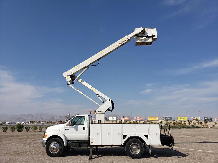 Used Ready to work NICE! 2006 Ford F750 4x4 with Terex TL50 HI- Ranger Bucket Truck