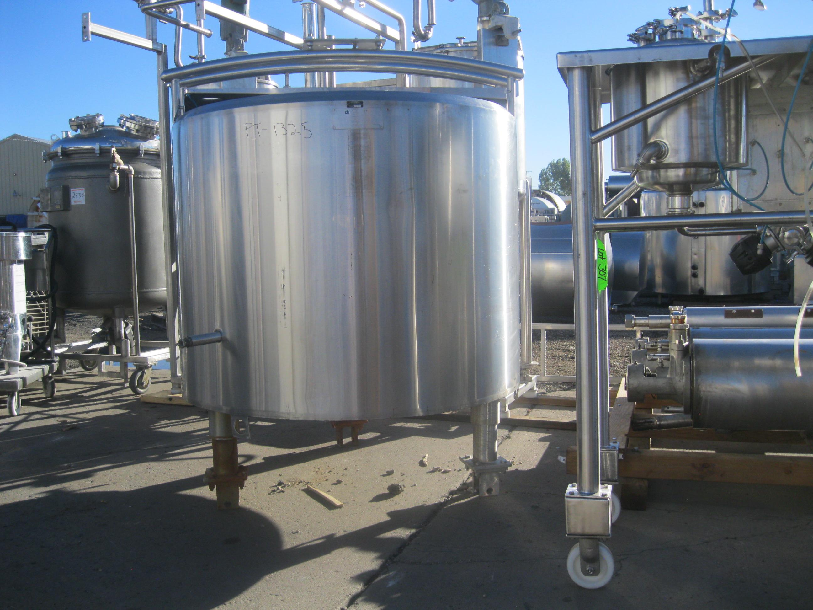 Usado 250 GALLON PROCESSOR TANK.  CB SERIAL E-027-91