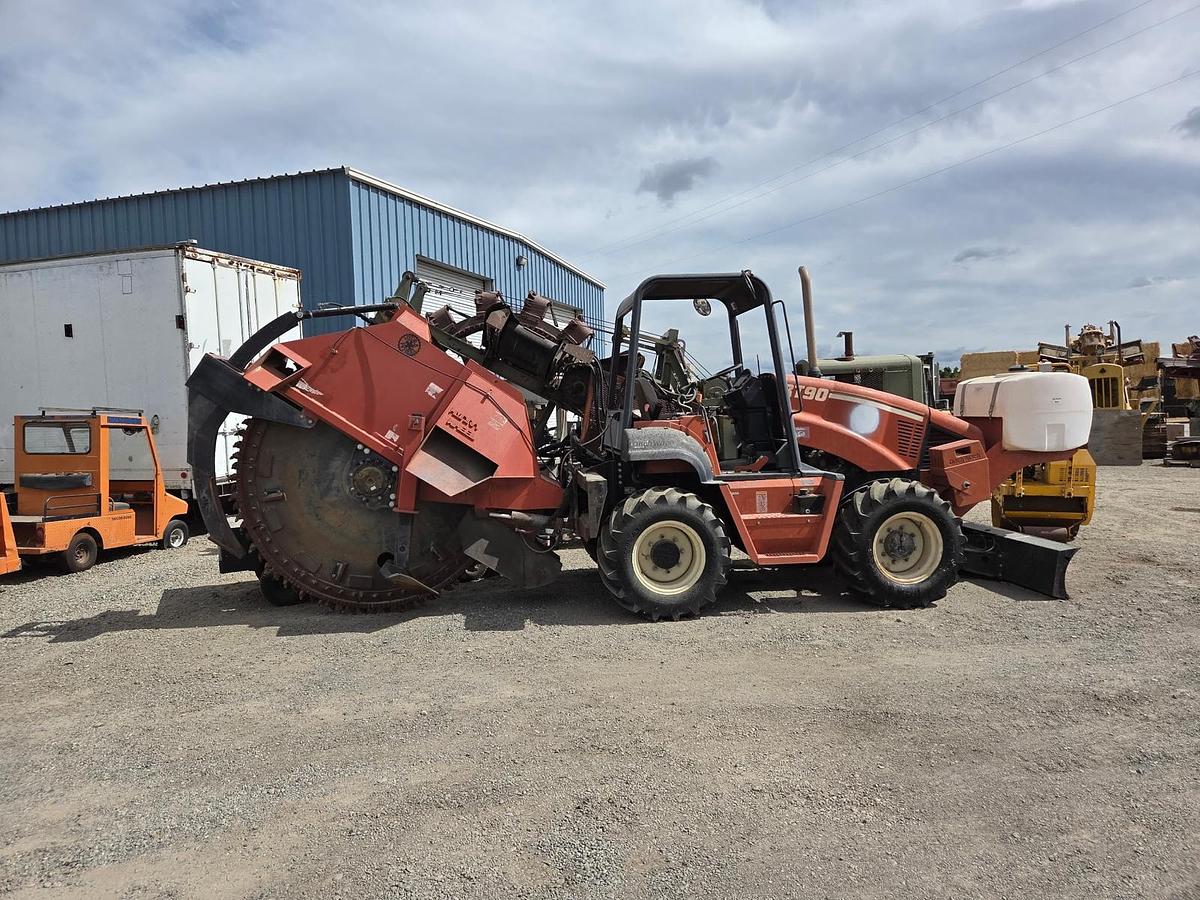 Used 2002 Ditch Witch Rocksaw ONLY 200 HOURS!