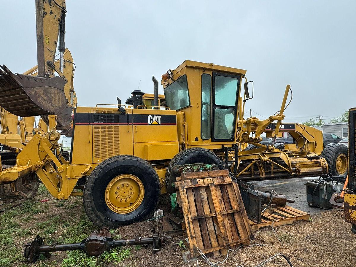Used 1995 Caterpillar 140H
