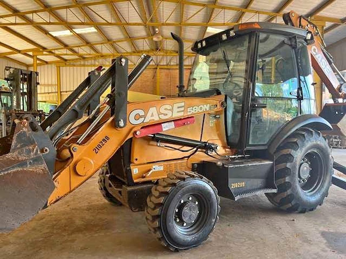 Used 2018 Case 580N EP