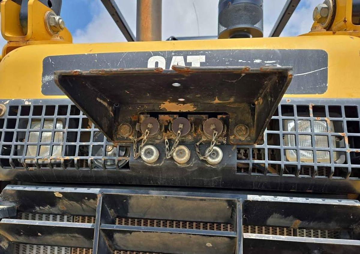 Used 2015 Caterpillar D6N XL