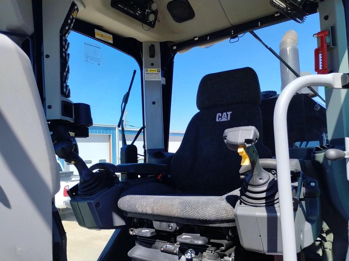 Used 2017 Caterpillar 140M3 — REPO MACHINE