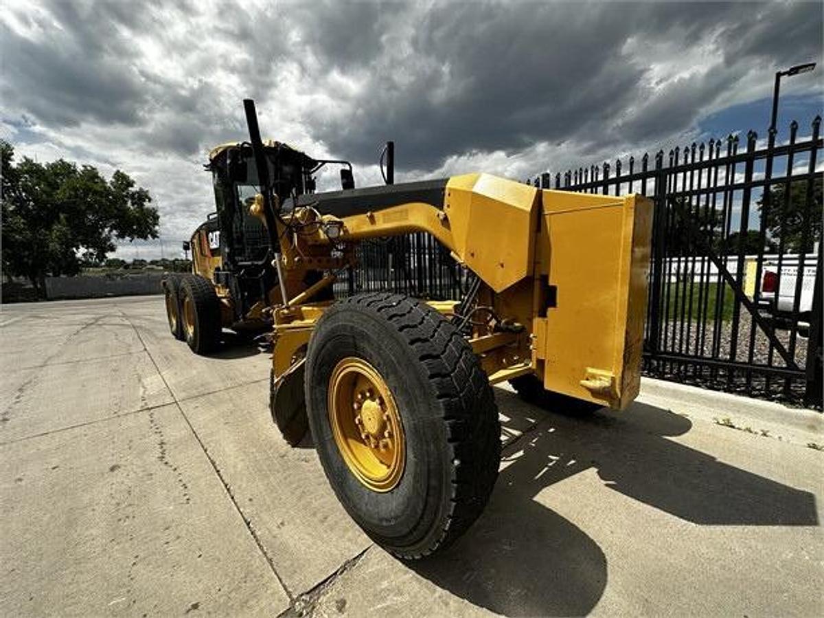 Used 2008 Caterpillar 140M