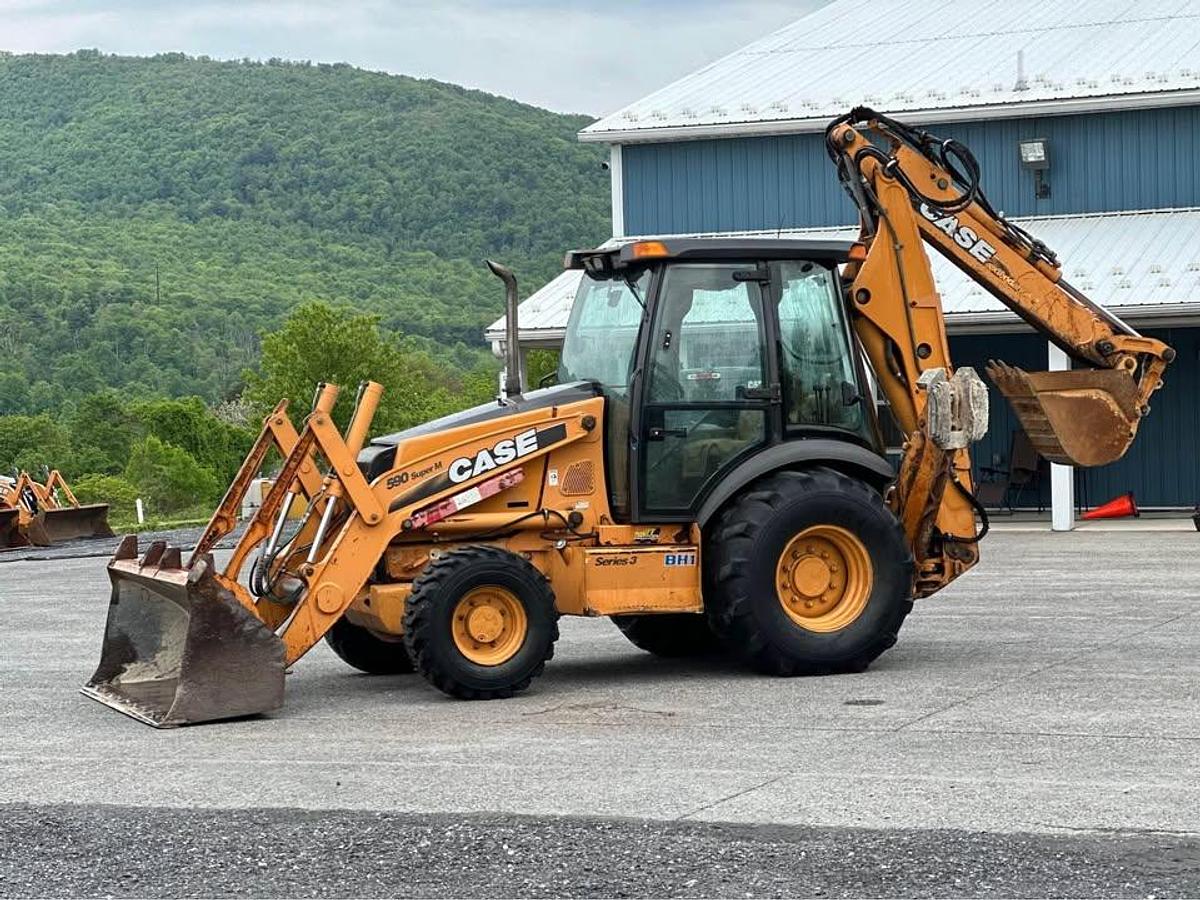 Used 2009 case 590SM3