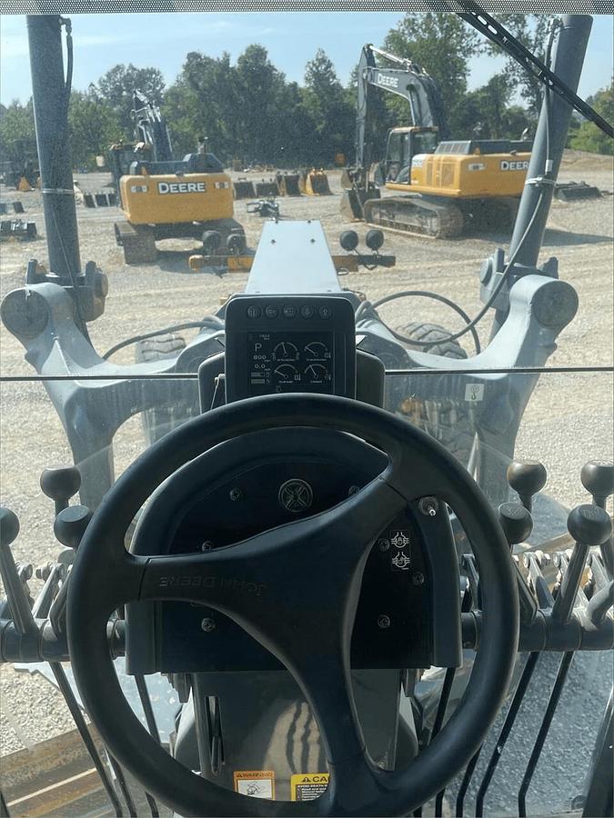 Used 2015 Deere 772G