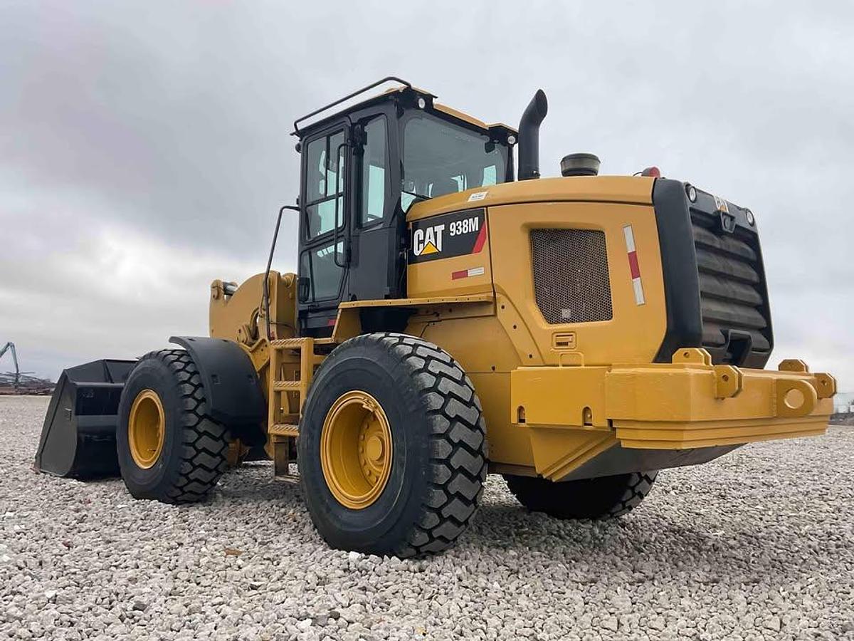 Used 2016 Caterpillar 938m