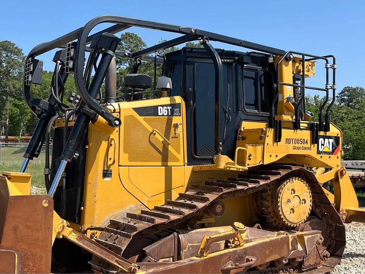 Used 2019 Caterpillar D6T XL Dozer