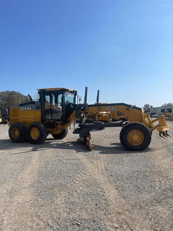 Used 2015 Deere 772G