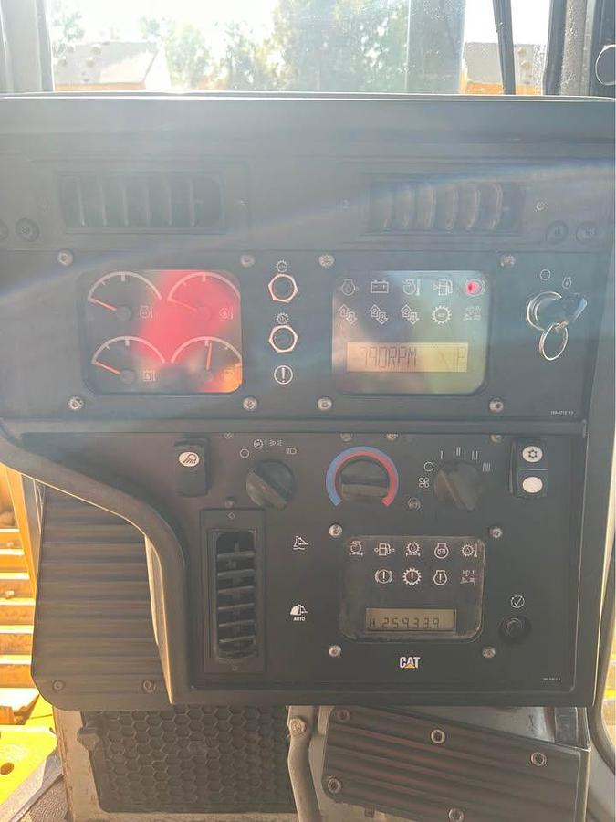 Used 2007 Caterpillar D6R LPG