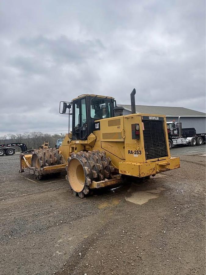 Used 2007 CAT 815F2 Soil Compactor