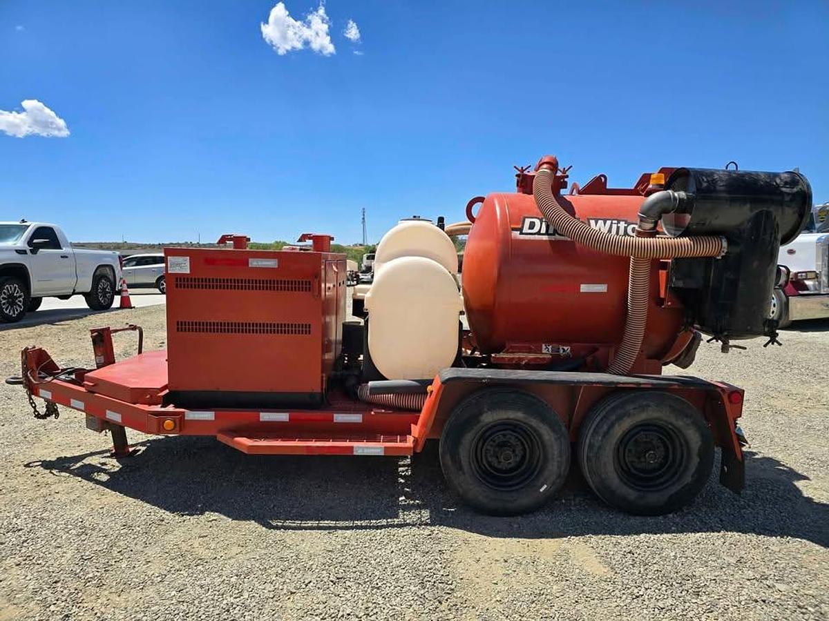 Used 2009 Ditch Witch FX30 500 Gallon Diesel Vacuum Trailer