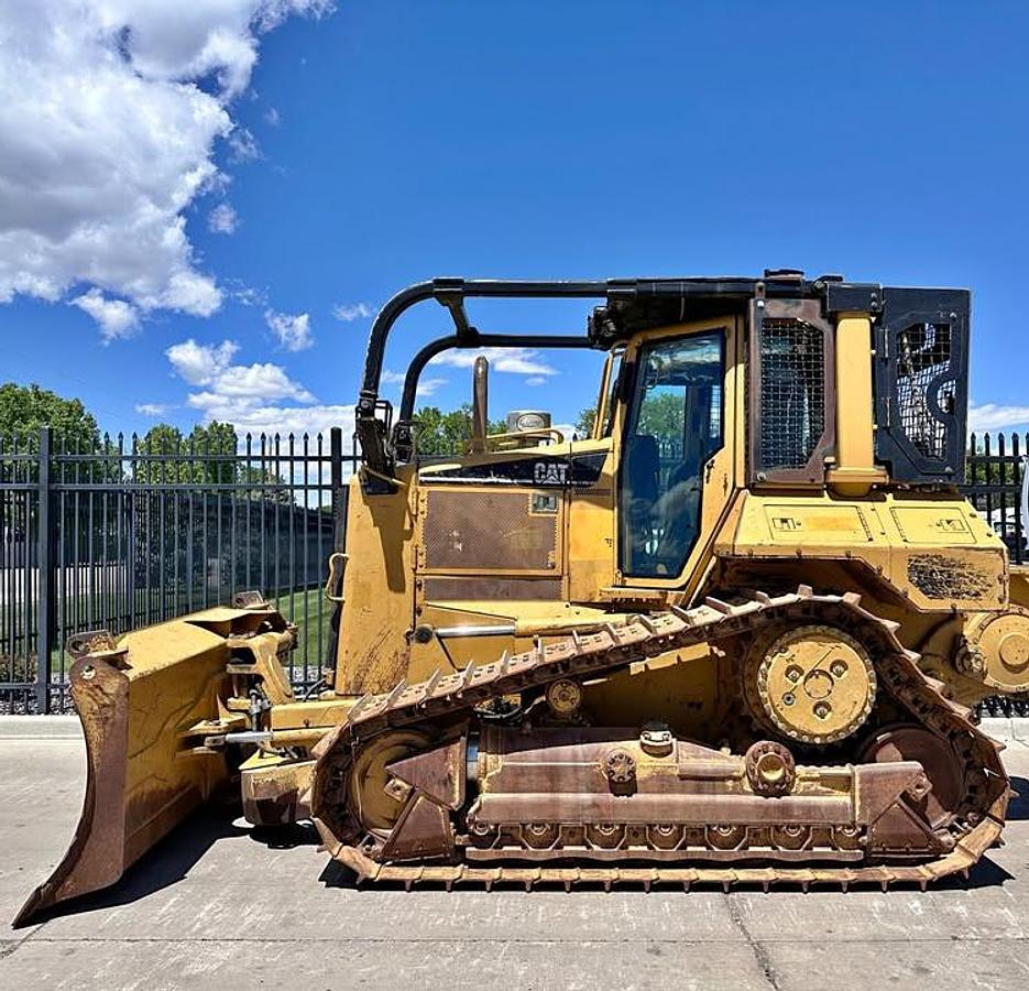 Used 2004 Caterpillar D6N XL