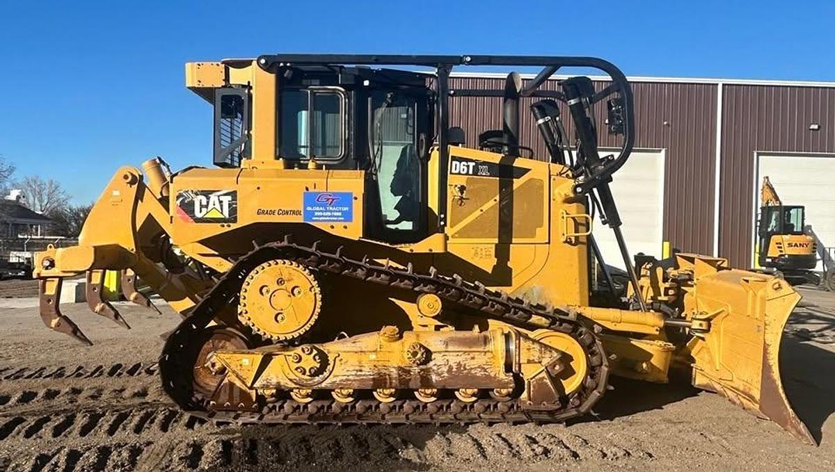 Used 2019 CAT D6T XL Dozer