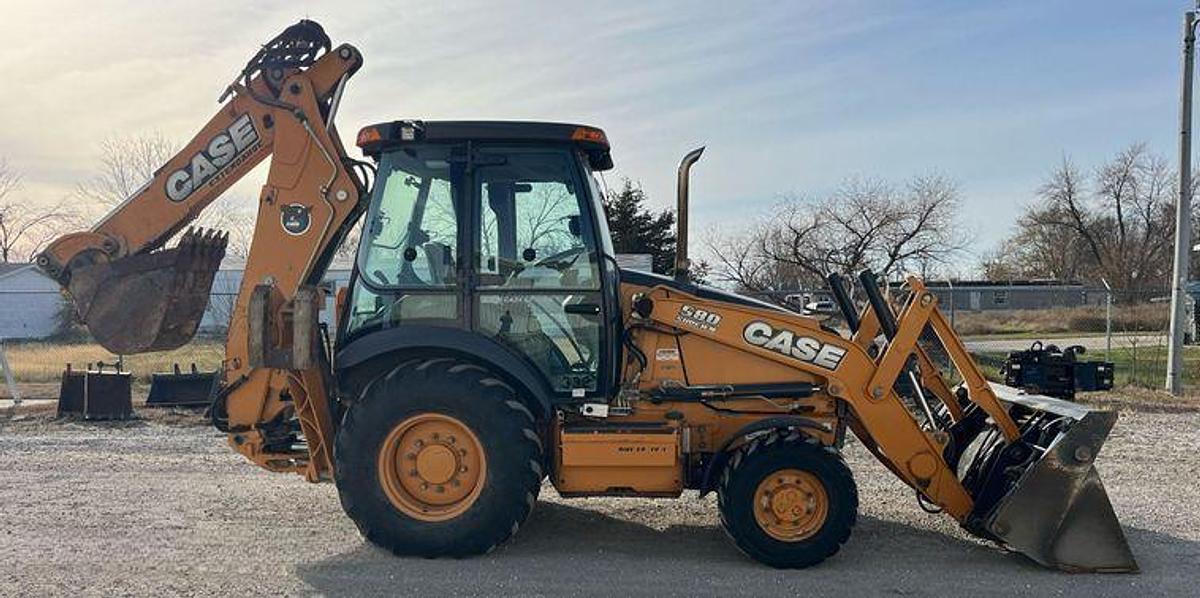 Used 2012 CASE 580 SN