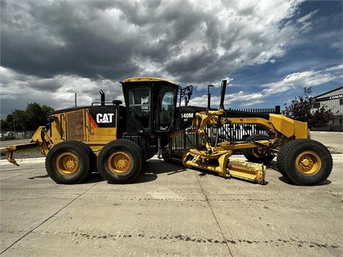 Used 2008 Caterpillar 140M