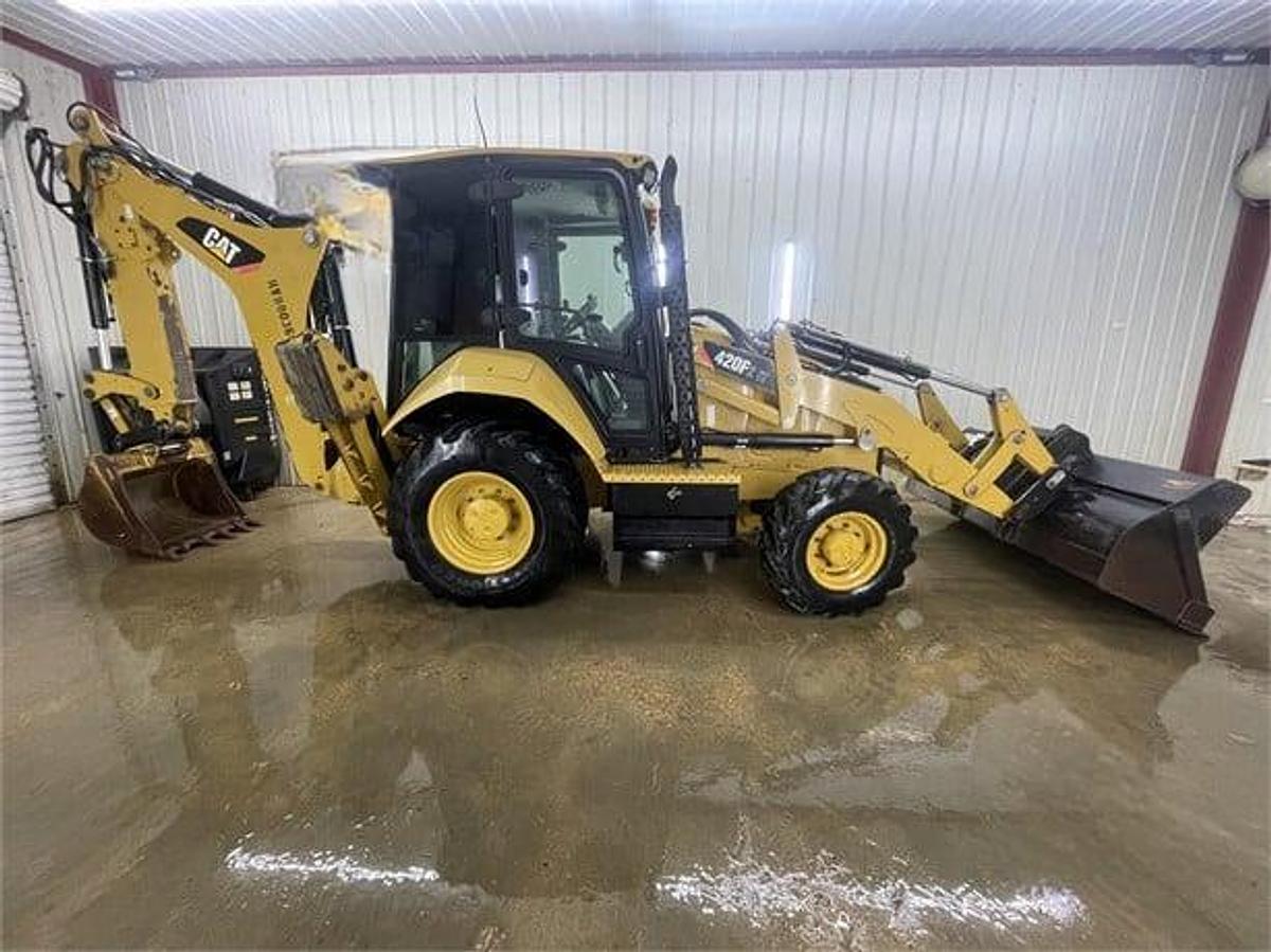 Used 2015 CATERPILLAR 420F2 IT