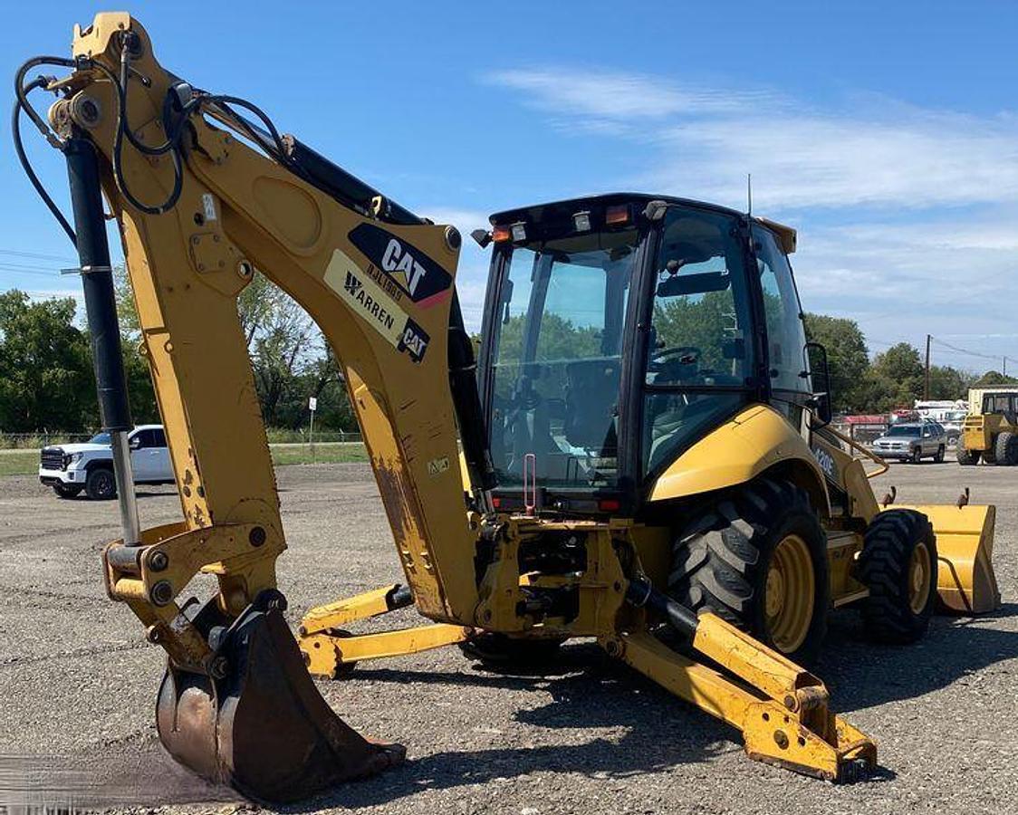 Used 2011 Caterpillar 420E