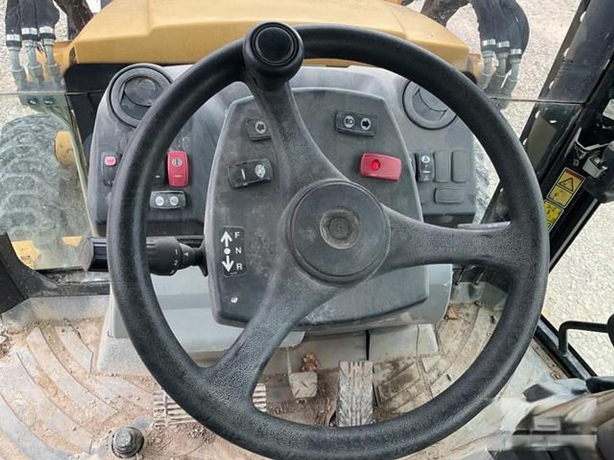 Used 2014 CAT 420F