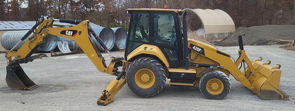 Used 2018 Caterpillar 420F2