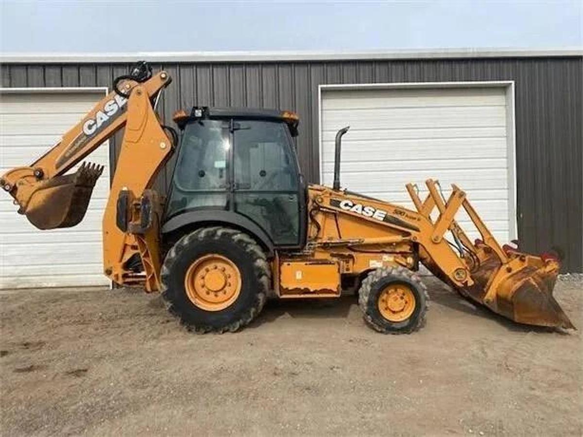 Used 2011 Case 580SN