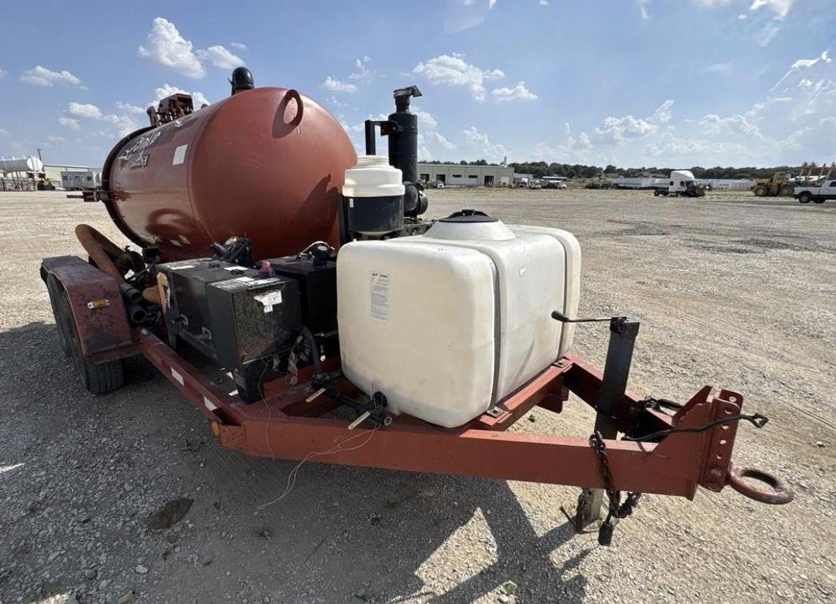 Used 2017 Ditch Witch MV800