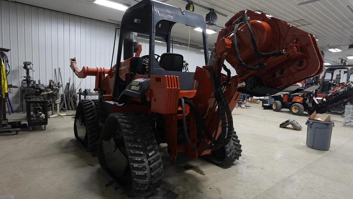 Used 2010 DITCH WITCH RT115 QUAD