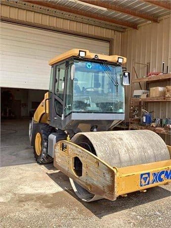 Used 2022 XCMG CV83PDU