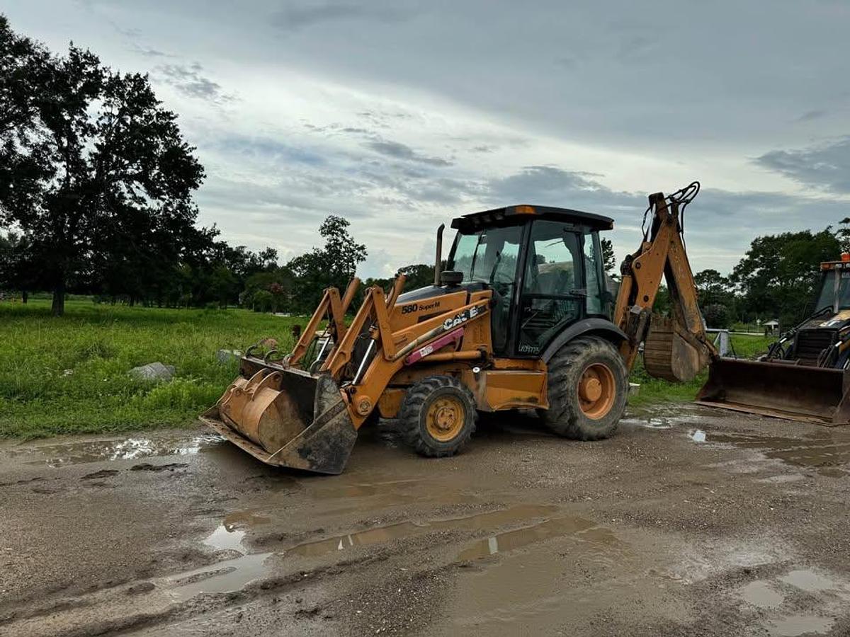 Used 2005 Case 580SM