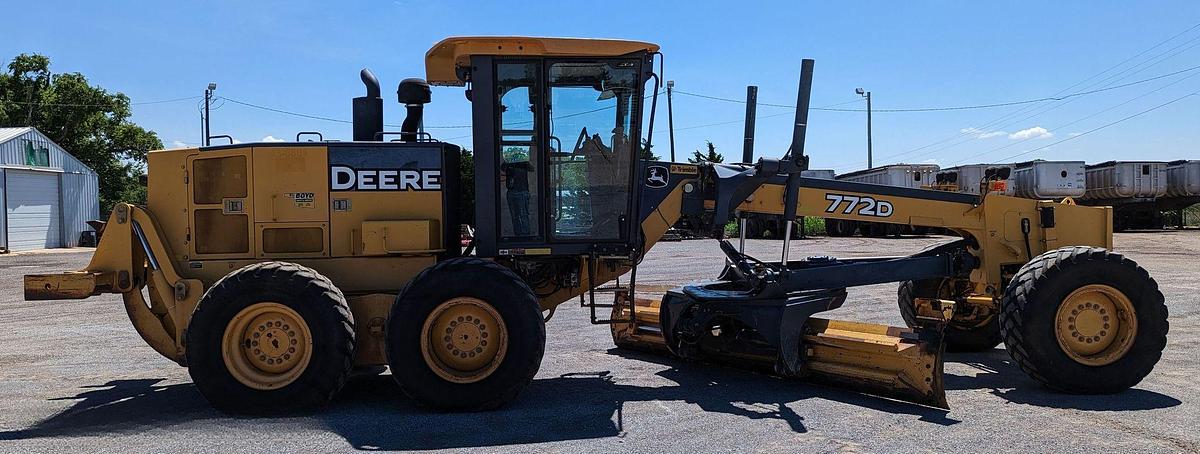 Used 2008 John Deere 772D