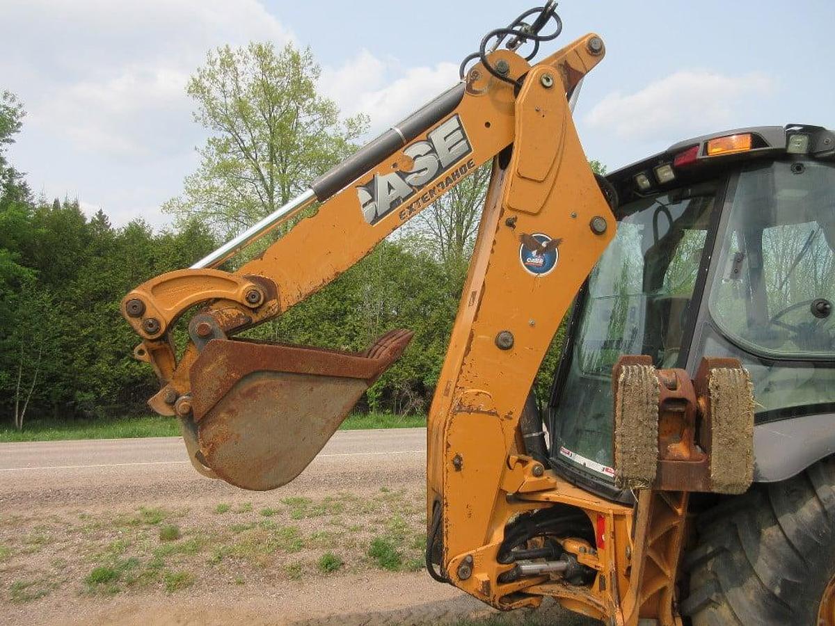 Used 2014 Case 580SN