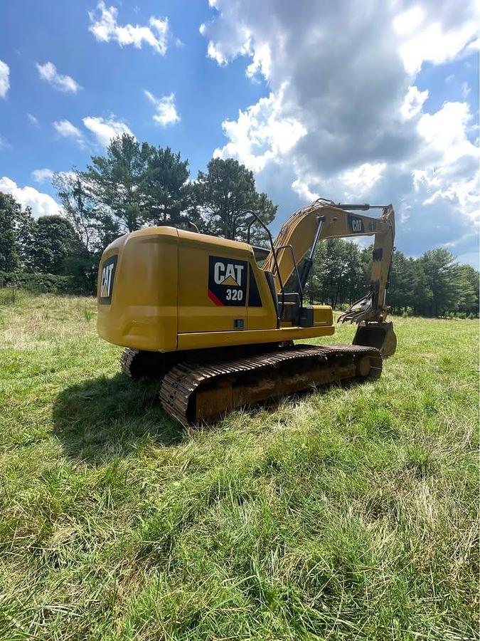 Used 2018 Caterpillar 320