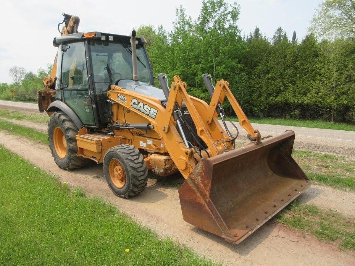 Used 2014 Case 580SN