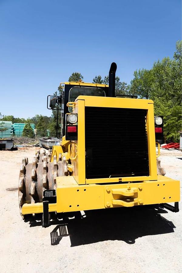 Used 2014 Caterpillar 815F Soil Compactor