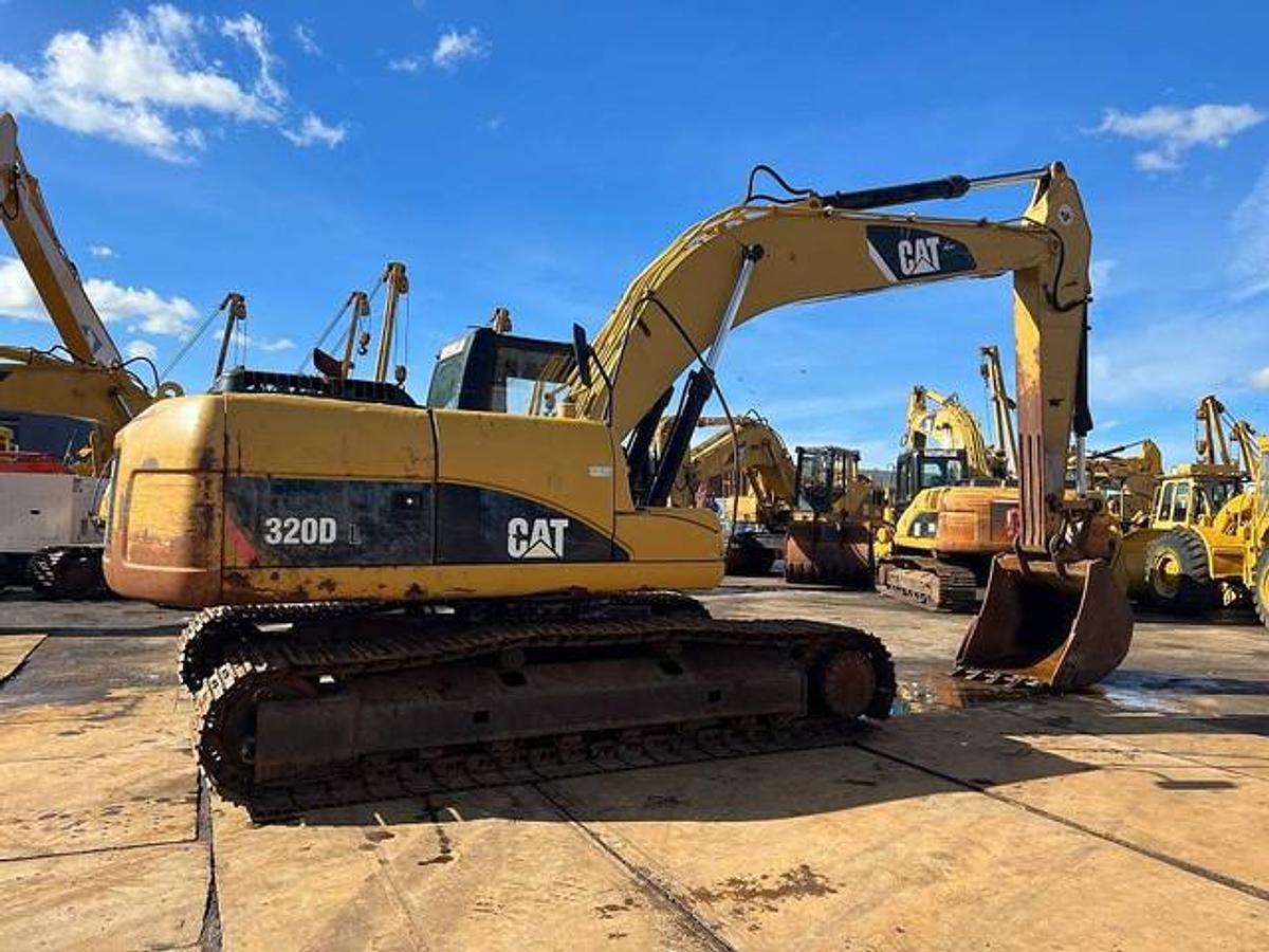 Used 2009 Caterpillar 320DL