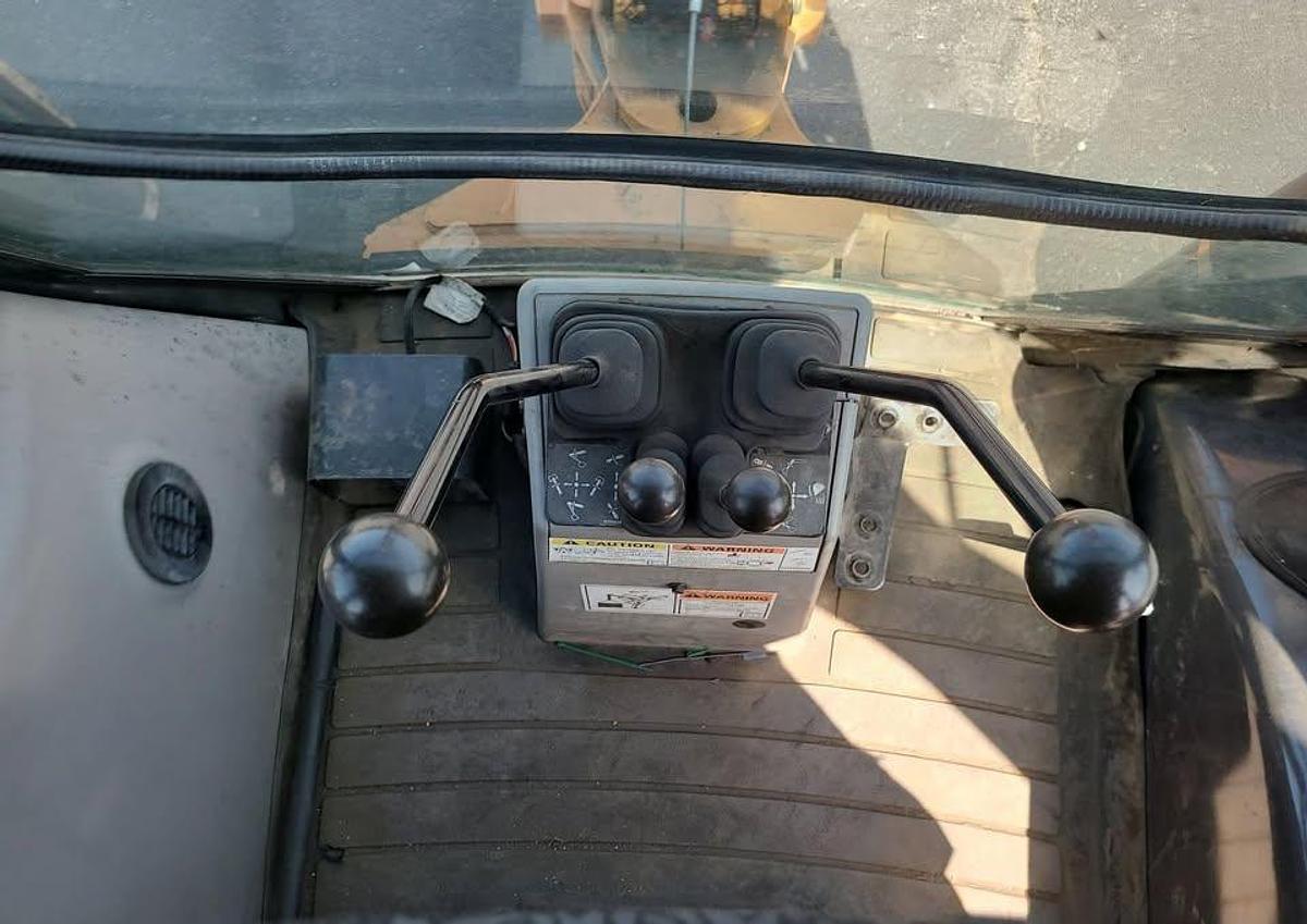 Used 2018 Case 580n ep backhoe