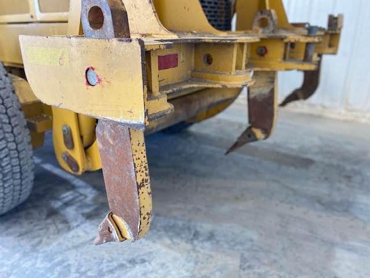 Used 2007 Deere 772D Grader AWD with Ripper