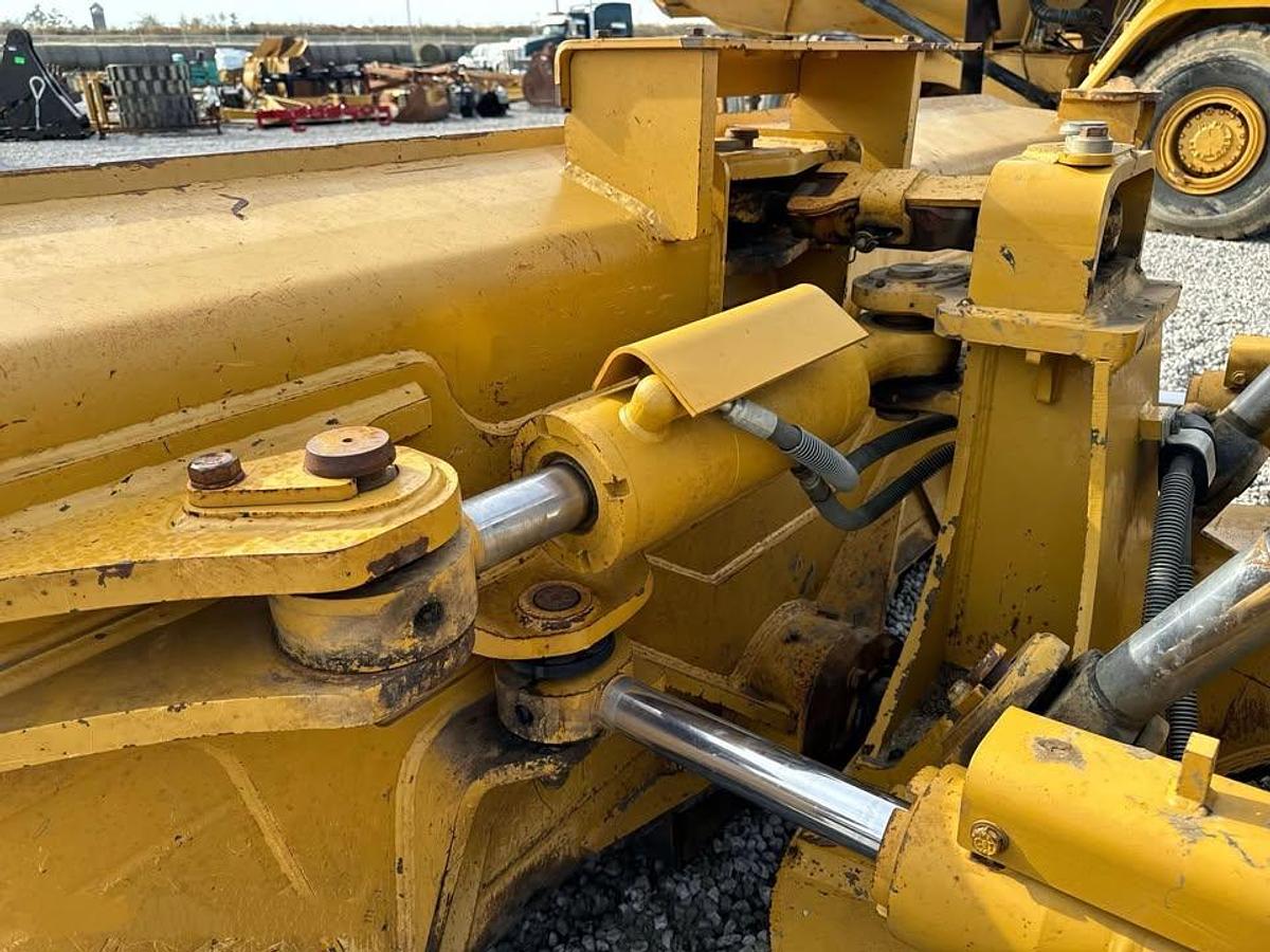 Used 2014 Caterpillar D6T LGP