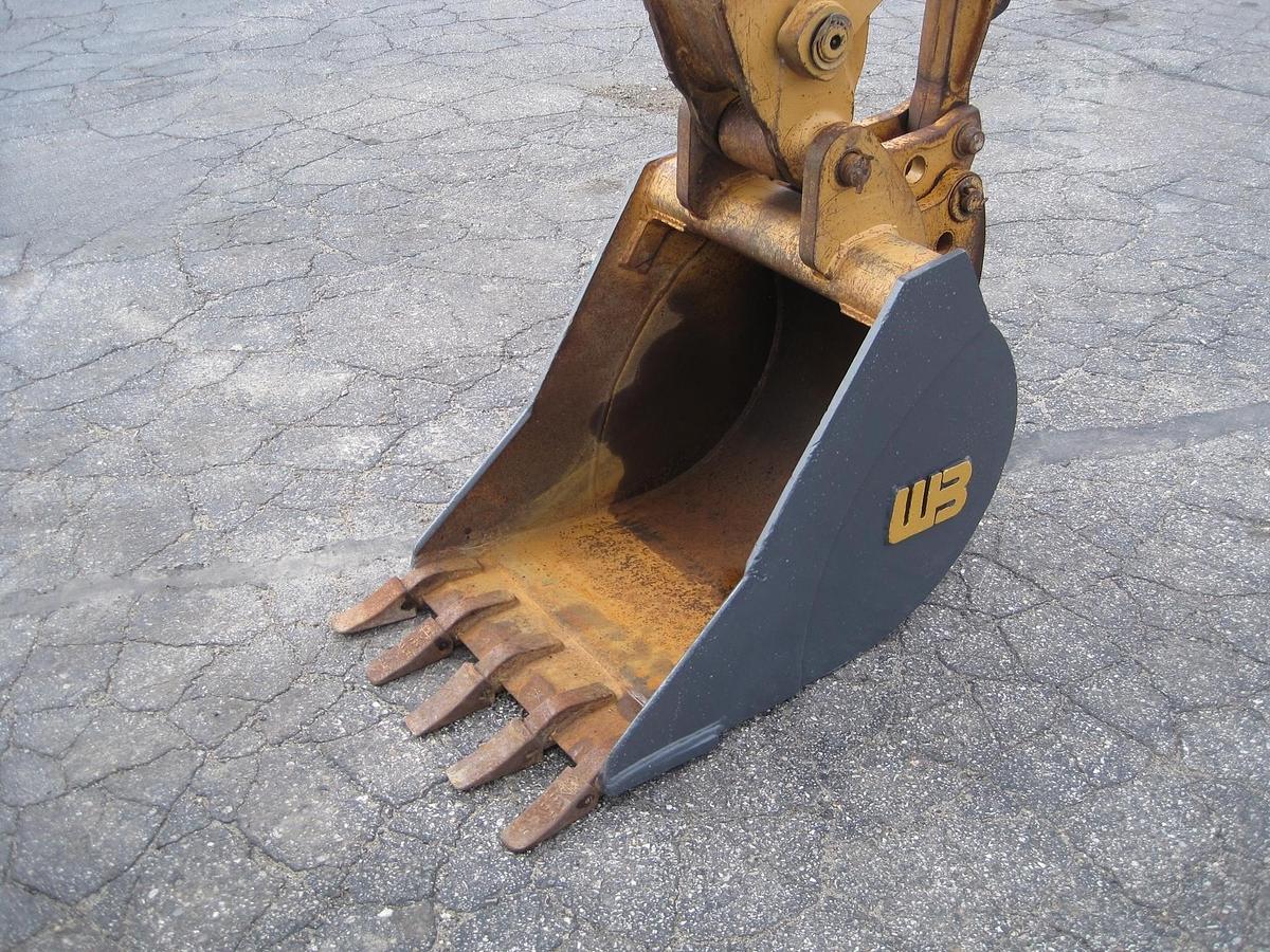 Used 2007 CASE 580M II